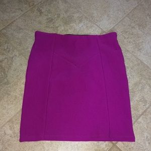 Bodycon purple skirt
